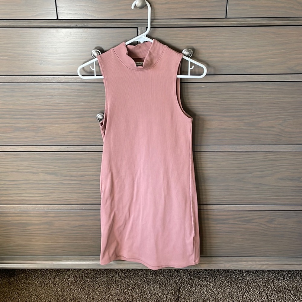 Abercrombie and Fitch dress size M